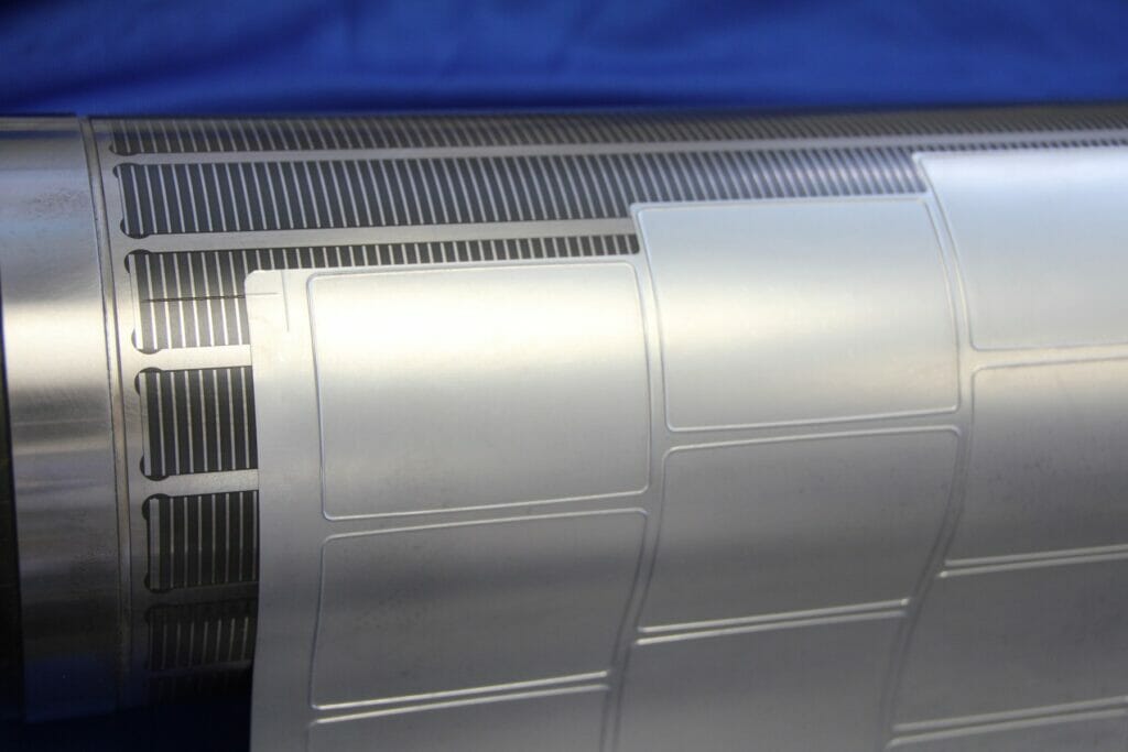 Image of Staggered Die